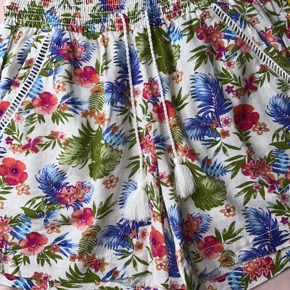 LINEN BLEND FLORAL SHORTS • SIZE S • BRIGGS • NWT - Picture 4 of 9